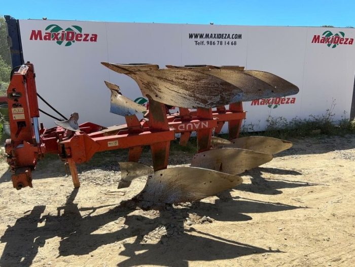 ARADO NAUD 3 SURCOS US 3008