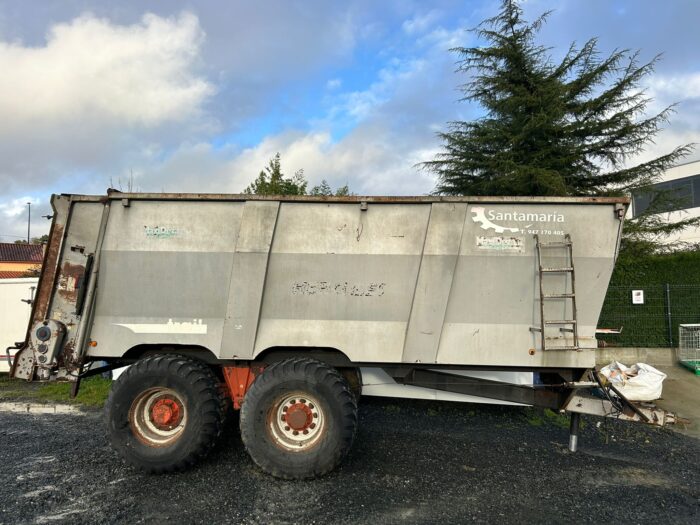 REMOLQUE ESPARCIDOR SANTAMARIA HT180