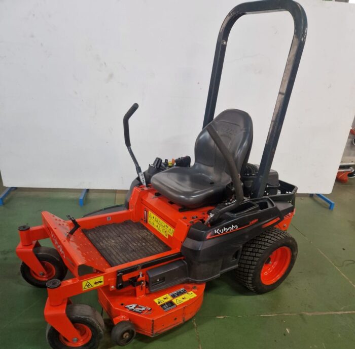 CORTACESPED GIRO CERO KUBOTA Z122R US 3127